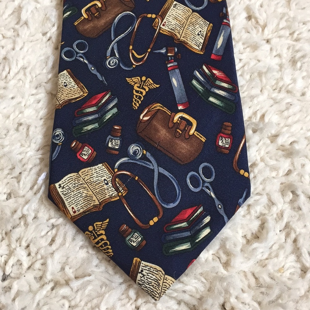 ❗️SALE❗️ Alynn Neckwear Dr Tie - Picture 2 of 6
